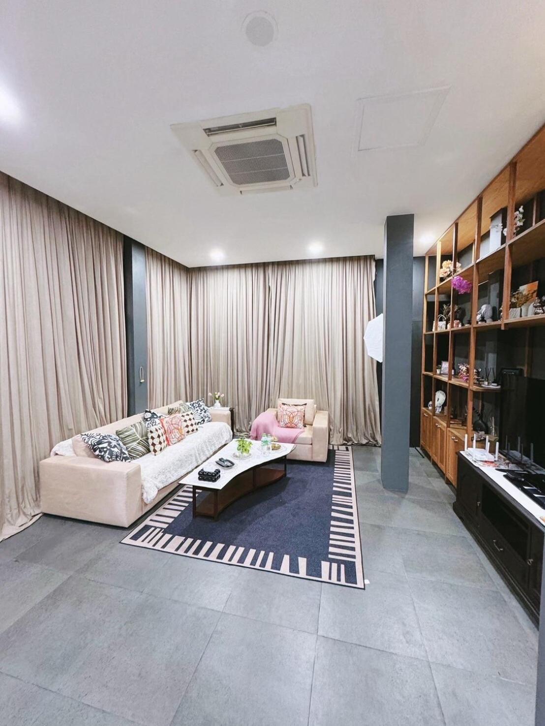 Villa Thailand Core Business District 3b3b Duplex Private House Family Cooking Smoking Nursery