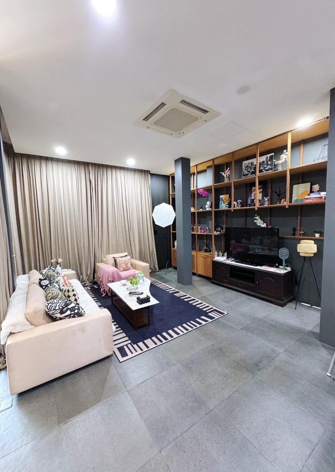 Villa Thailand Core Business District 3b3b Duplex Private House Family Cooking Smoking Nursery Bangkok