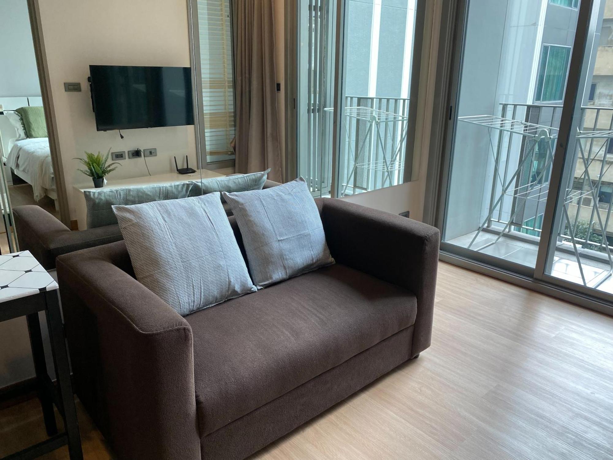Ceil By Sansiri Bts Ekamai Shuttle To Bts Ekamai , Gateway Mall , Major Cineplex Mid City. Great Place To Explore Apartment