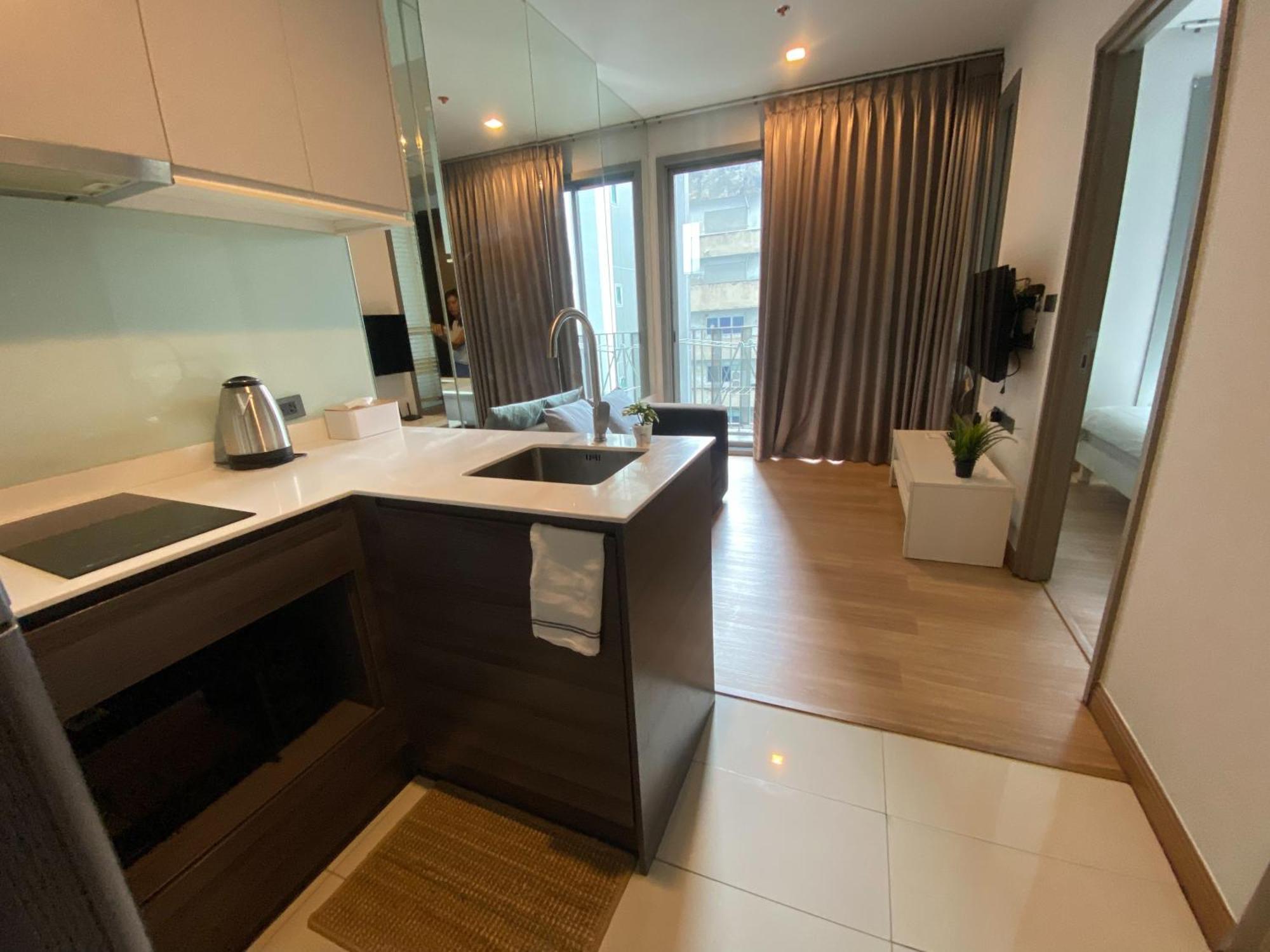 Ceil By Sansiri Bts Ekamai Shuttle To Bts Ekamai , Gateway Mall , Major Cineplex Mid City. Great Place To Explore Apartment