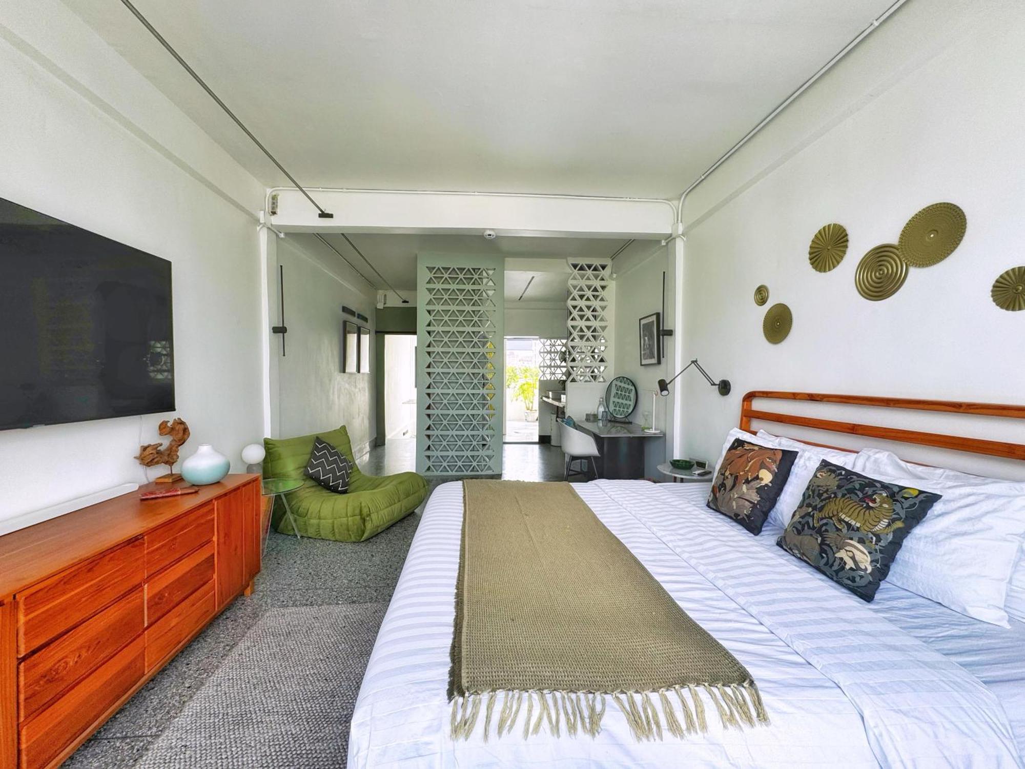 Siri Designer 3-storey Townhouse With Garden And Luxury Amenities Holiday home
