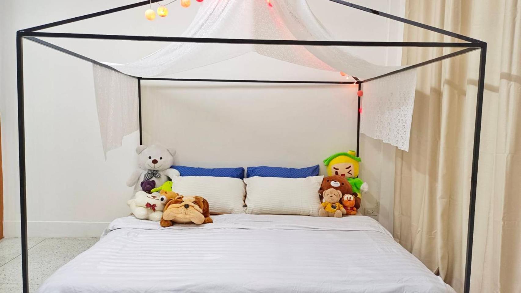 Entire House For 16 People - Walking Distance From Bts Onnut Bangkok