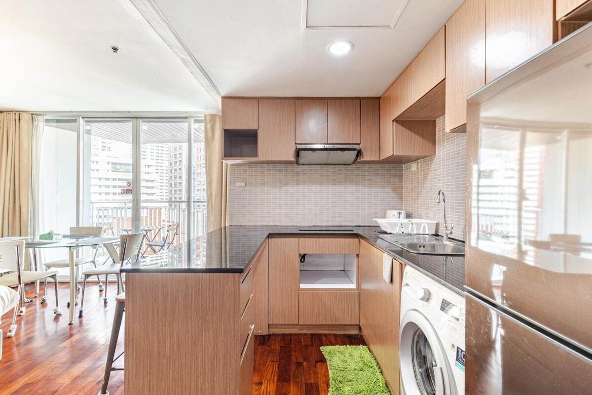 Large With 2beds Bts Chitlom Sukhumvit Bkk Apartment *