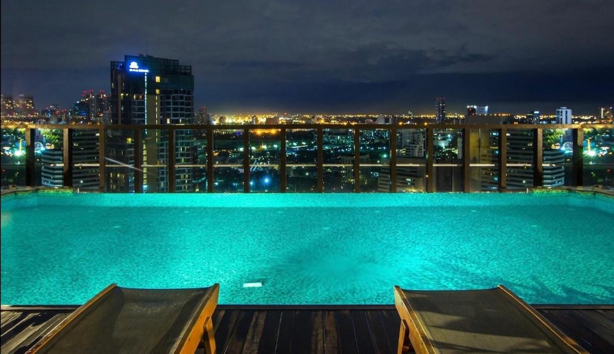 Large With 2beds Bts Chitlom Sukhumvit Bkk Bangkok