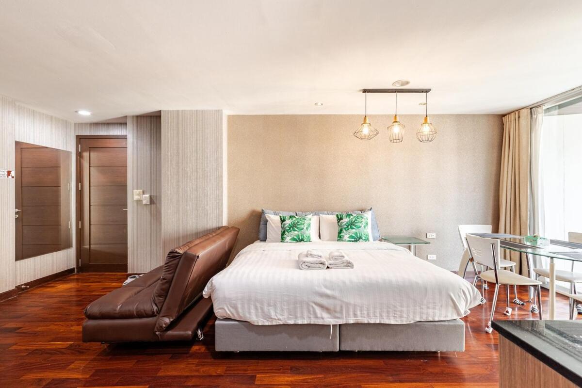 Large With 2beds Bts Chitlom Sukhumvit Bkk Apartment *