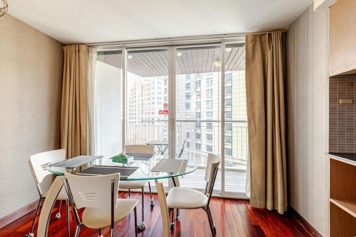 Large With 2beds Bts Chitlom Sukhumvit Bkk Apartment