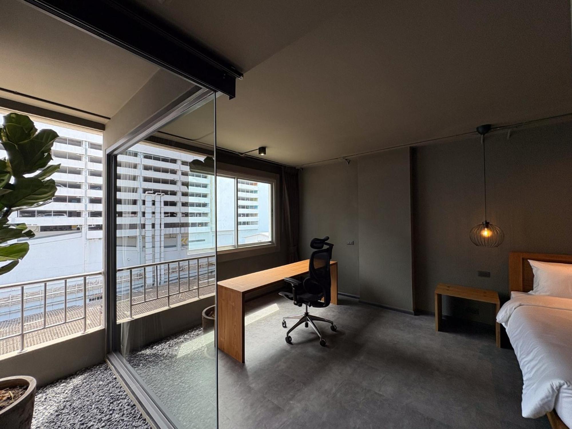 Centric Place Hotel