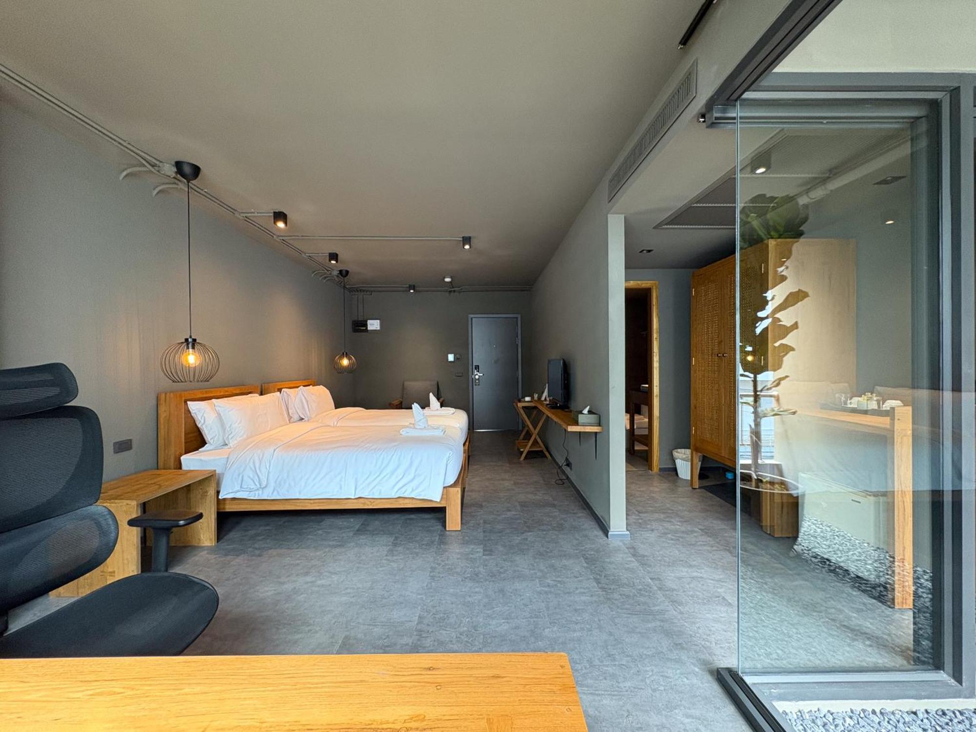 Hotel Centric Place 3*