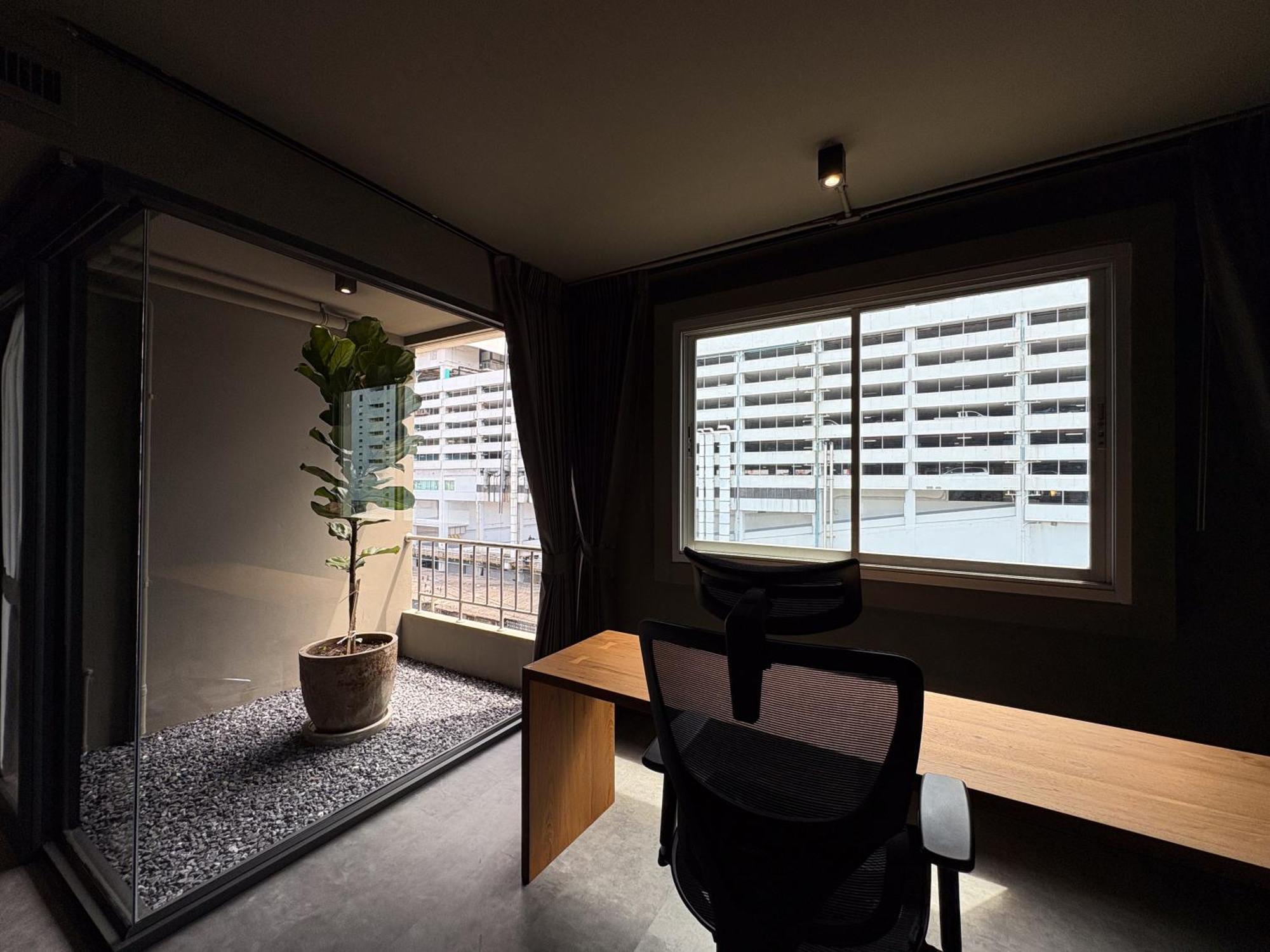 Centric Place Hotel