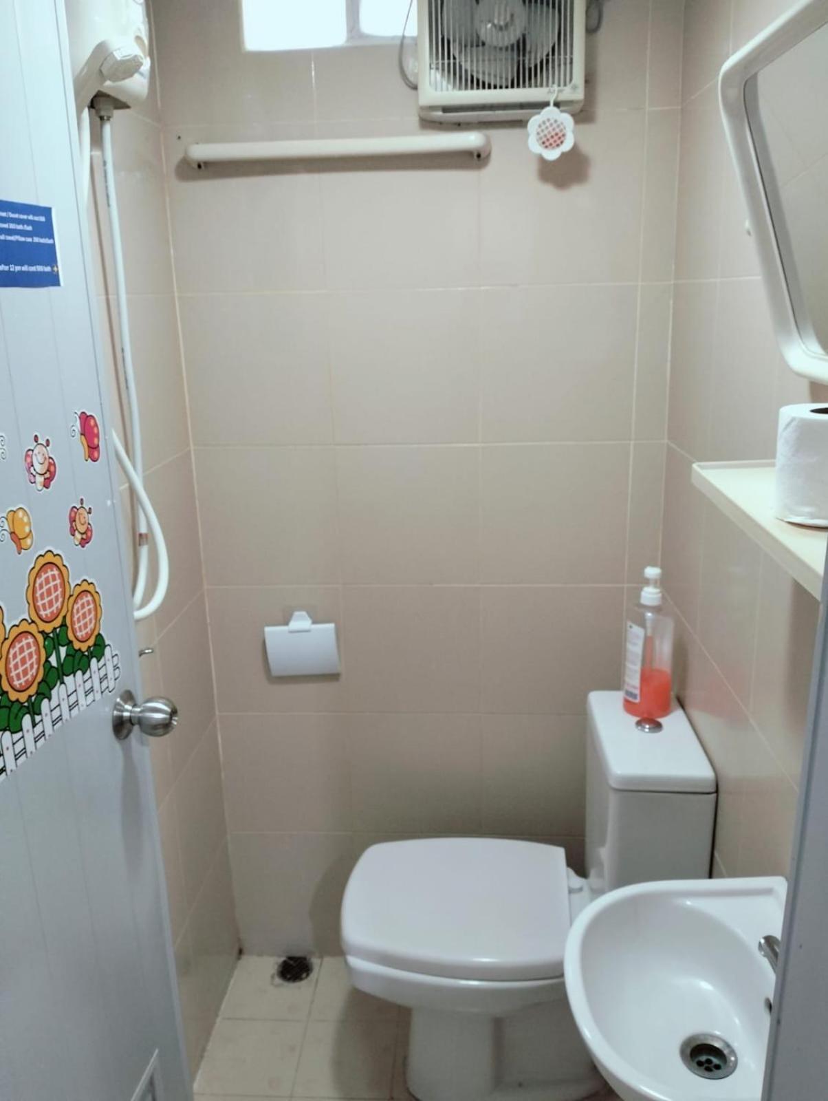 Gasthof Ree House@soi Cowboy-asoke Bts-mrt *