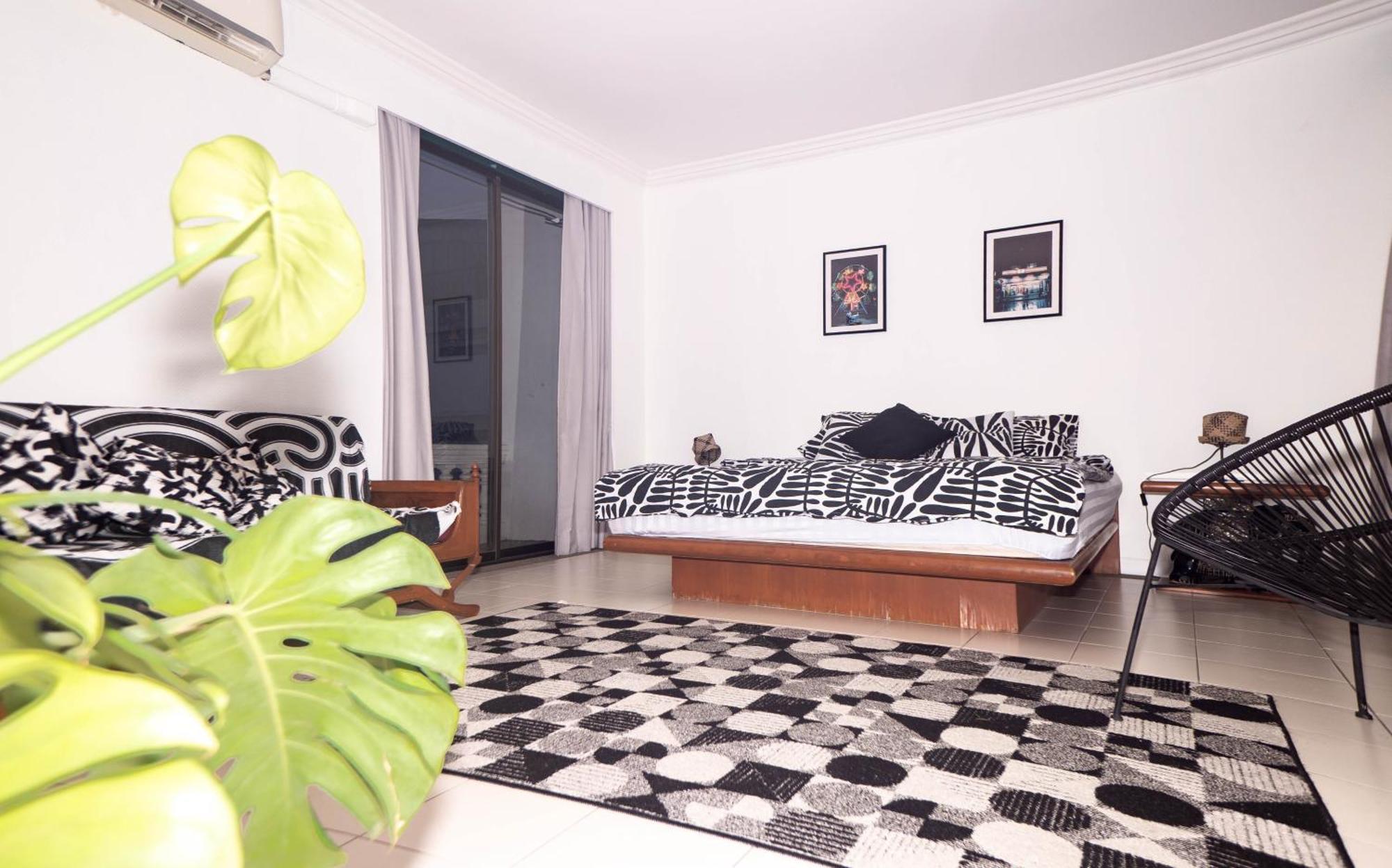 Sunset Tower Homestay Bangkok