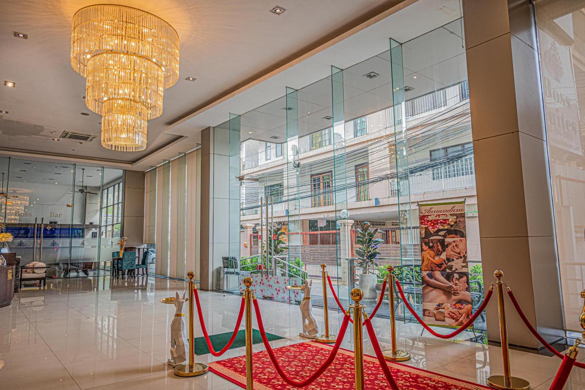 Boss Nana Hotel