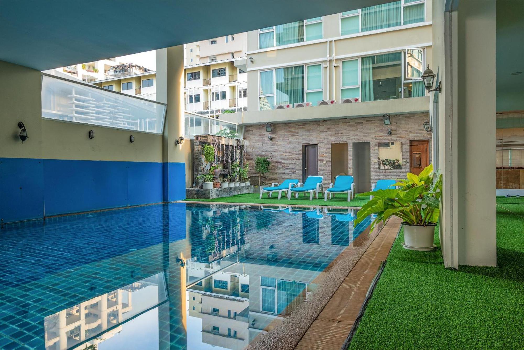 Boss Nana Hotel Bangkok