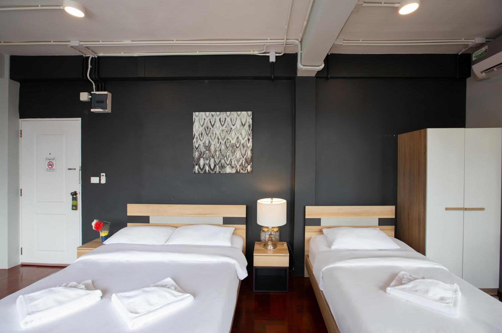 Hotel 185@surawong 4*