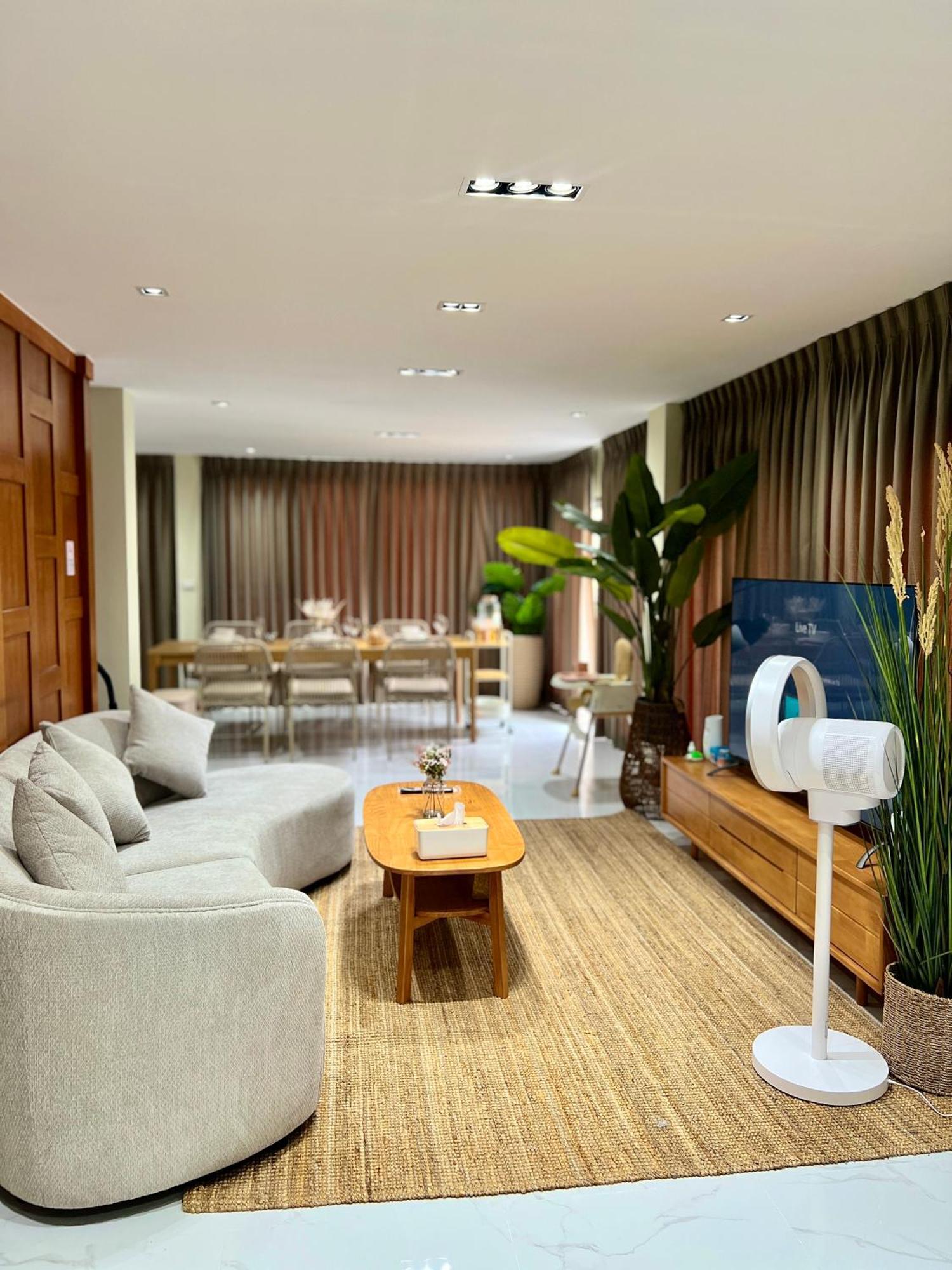 5br With Private Pool Sukhumvit 10mins Bts Villa