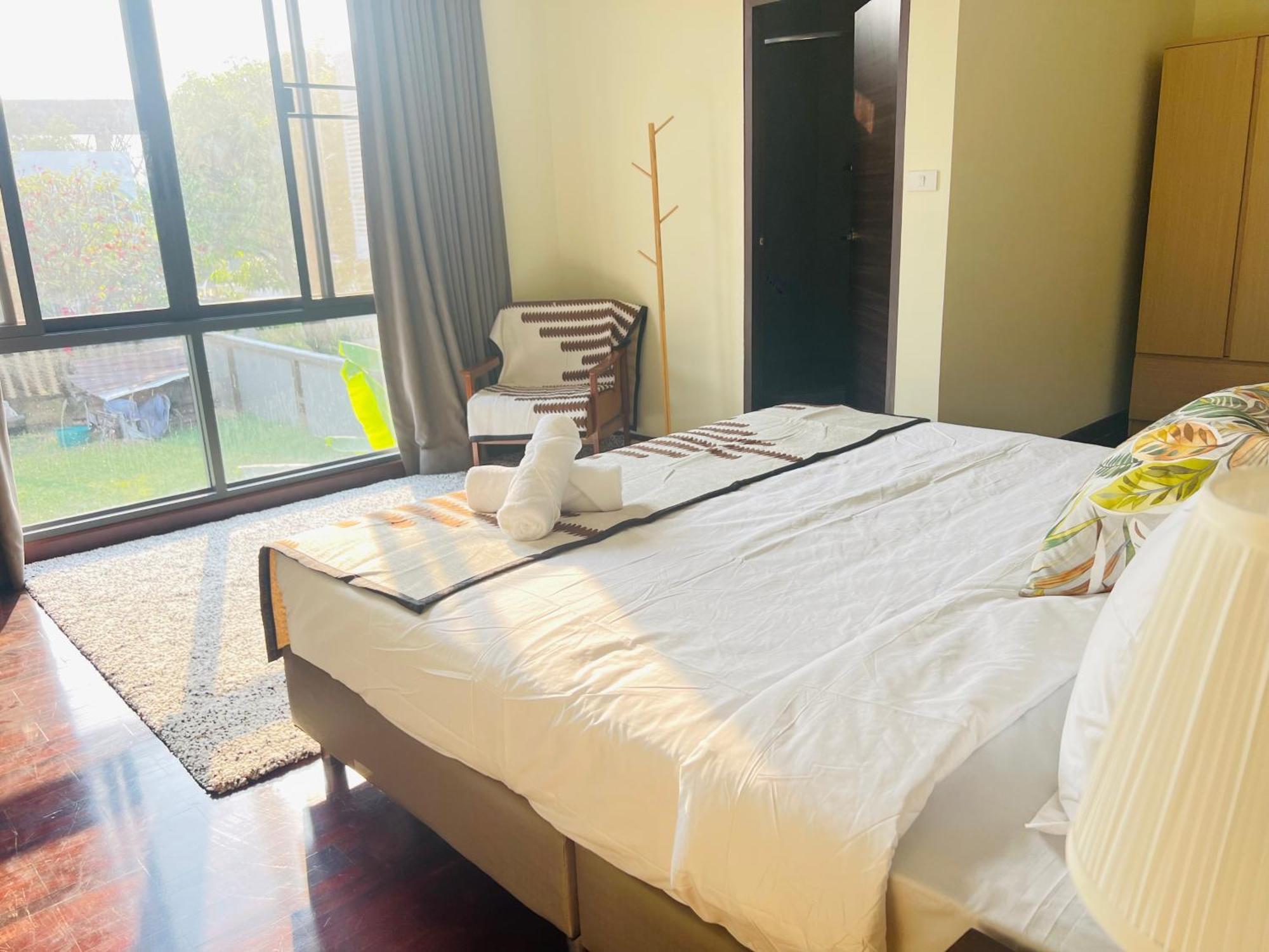 5br With Private Pool Sukhumvit 10mins Bts * Bangkok