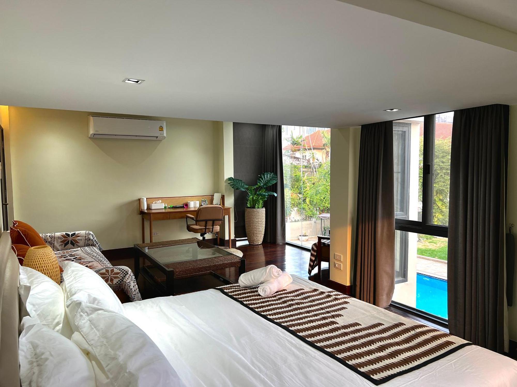 5br With Private Pool Sukhumvit 10mins Bts * Bangkok