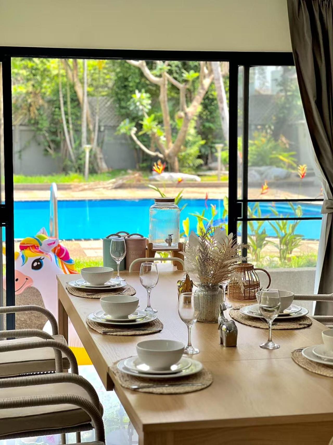 Villa 5br With Private Pool Sukhumvit 10mins Bts Bangkok