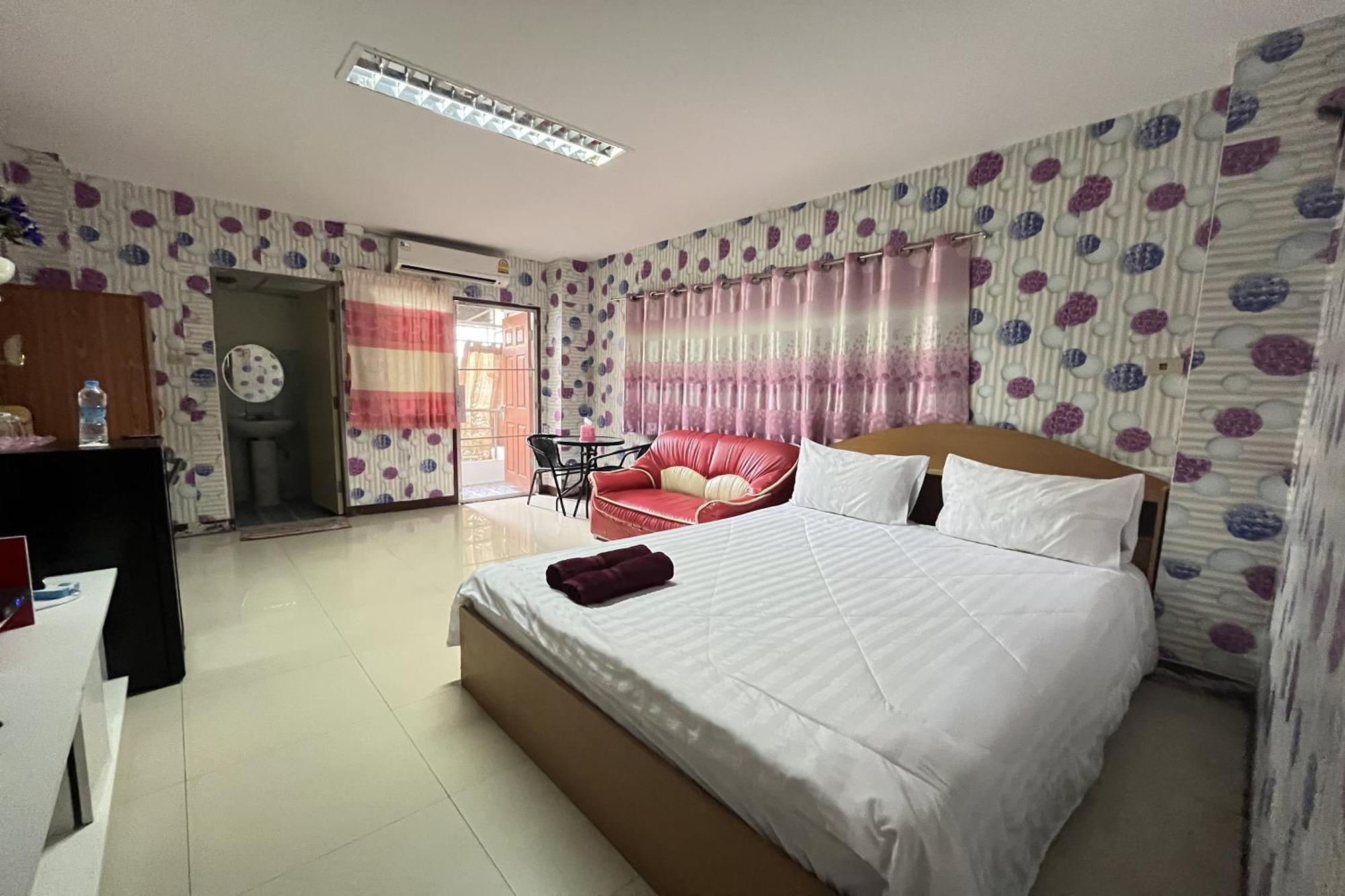 Place 107 Apartment *