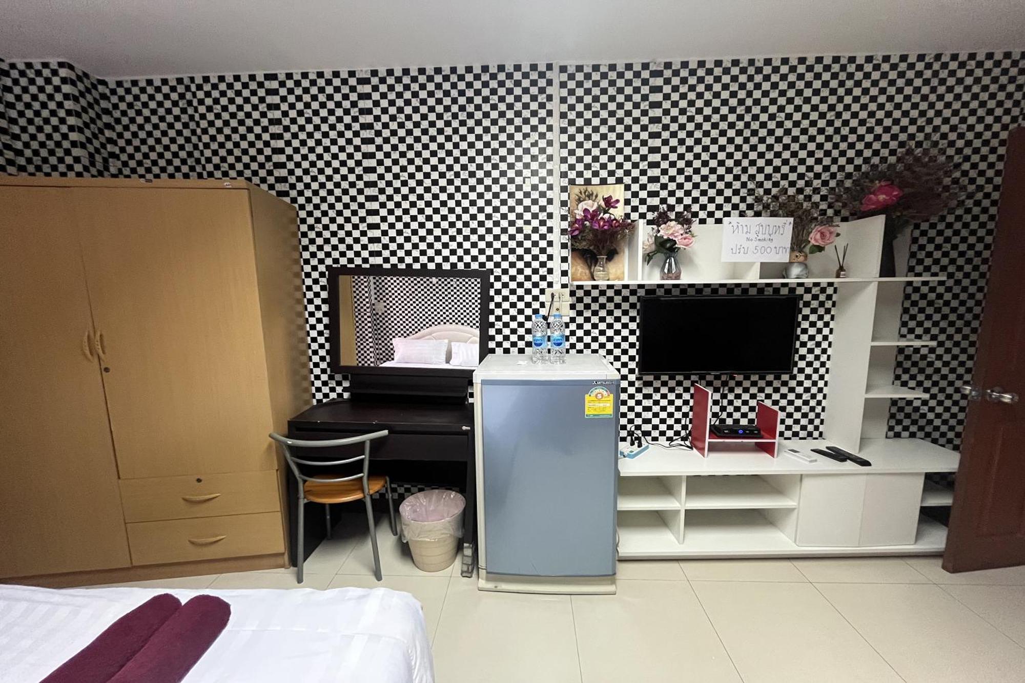 Place 107 Apartment *