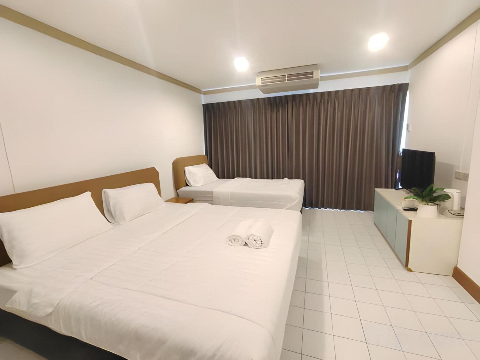 Hotel Oyo 75446 Travis Inthamara 49 Bangkok