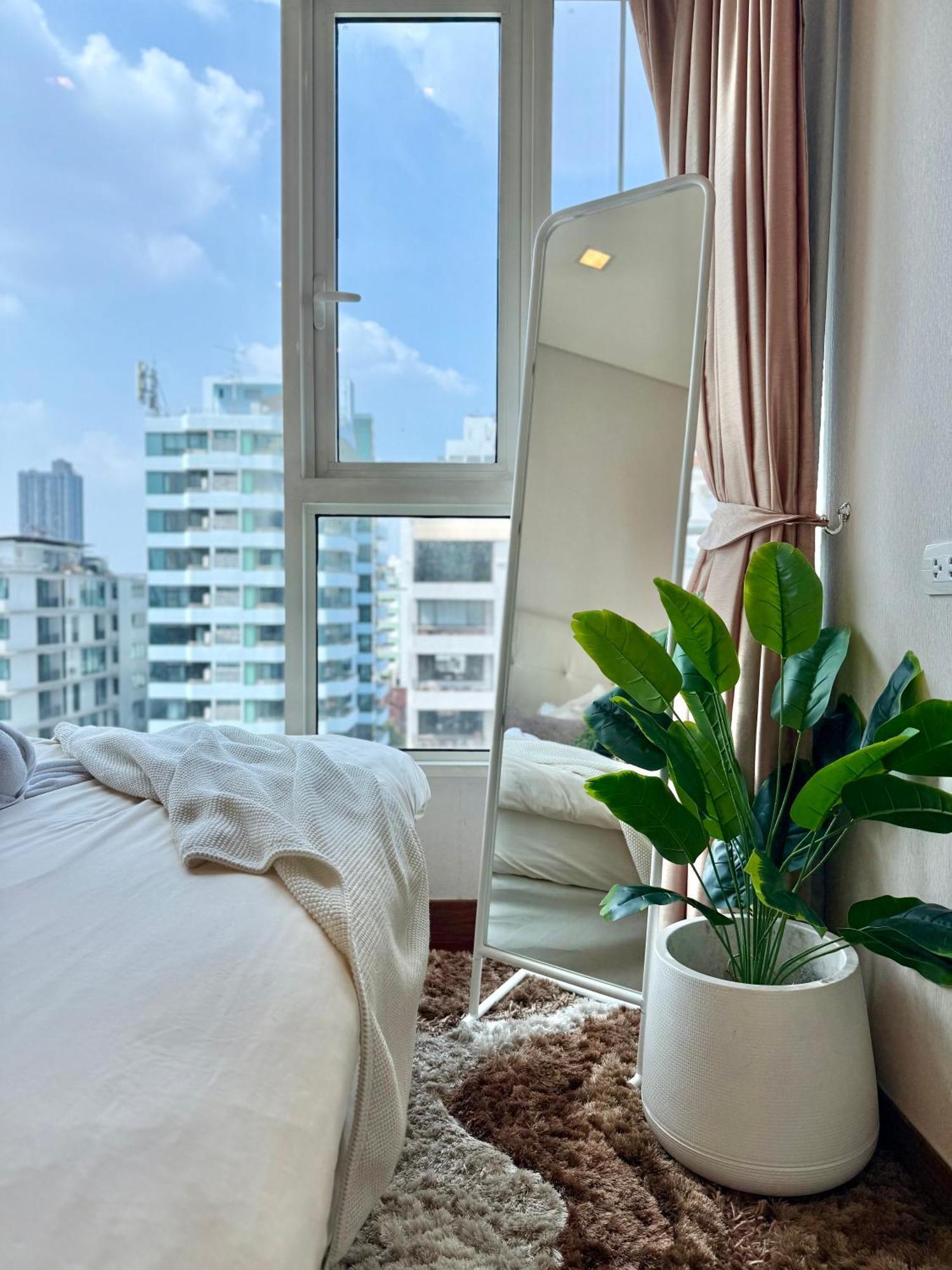 Apartment Luxury Prime Thong Lor - Fast Wifi, Gym&pool Bangkok
