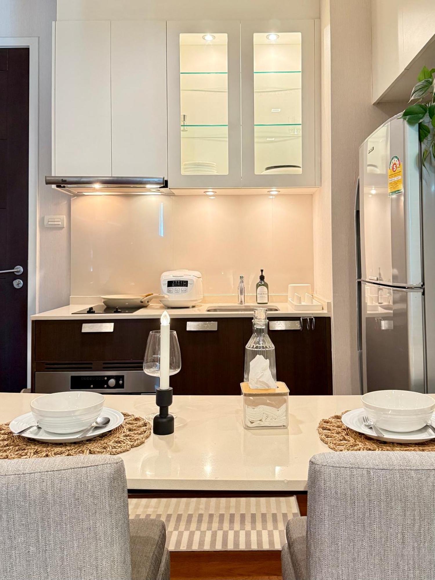 Luxury Prime Thong Lor - Fast Wifi, Gym&pool Bangkok