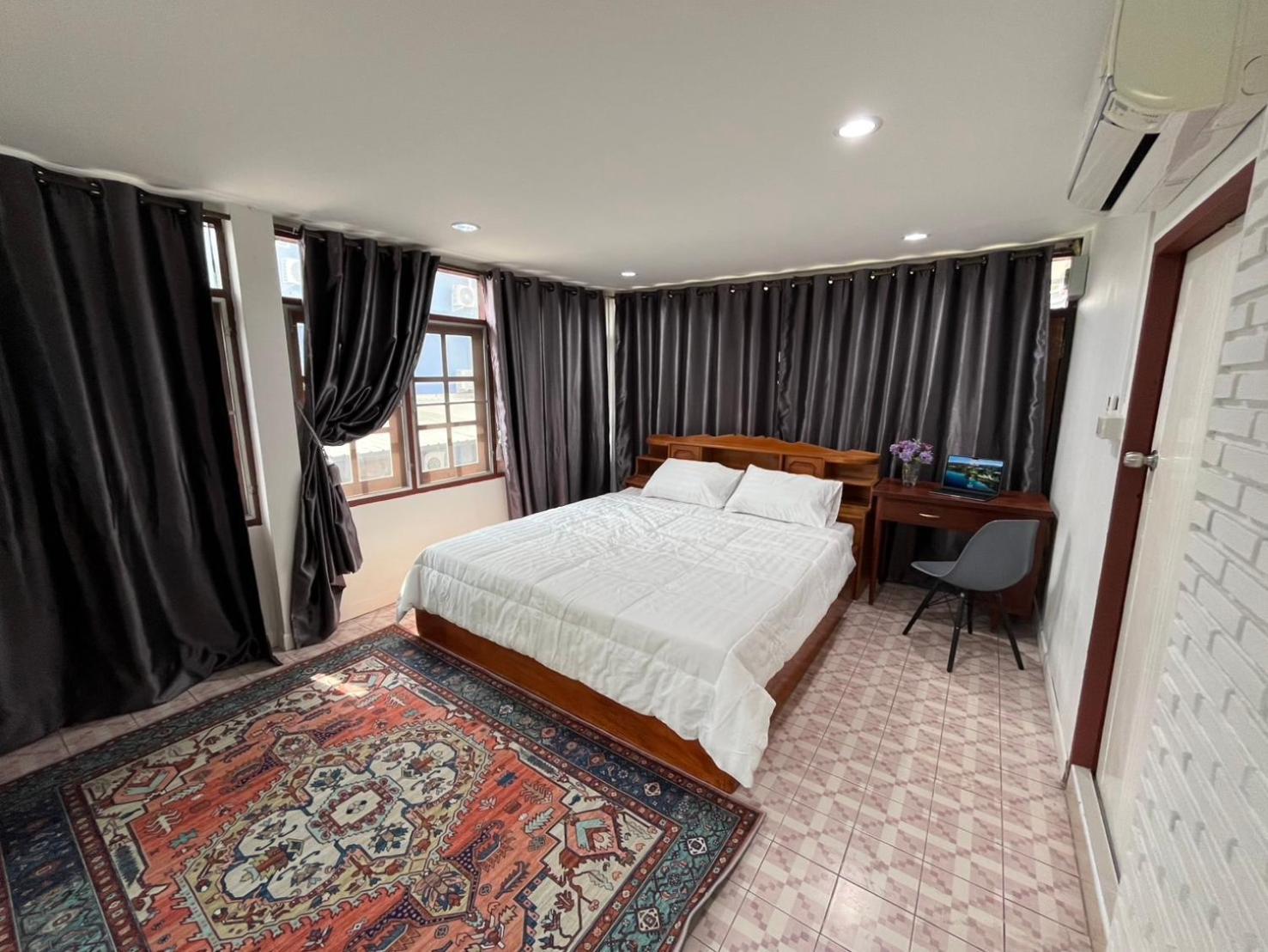 Baan Saen Saran Apartment *