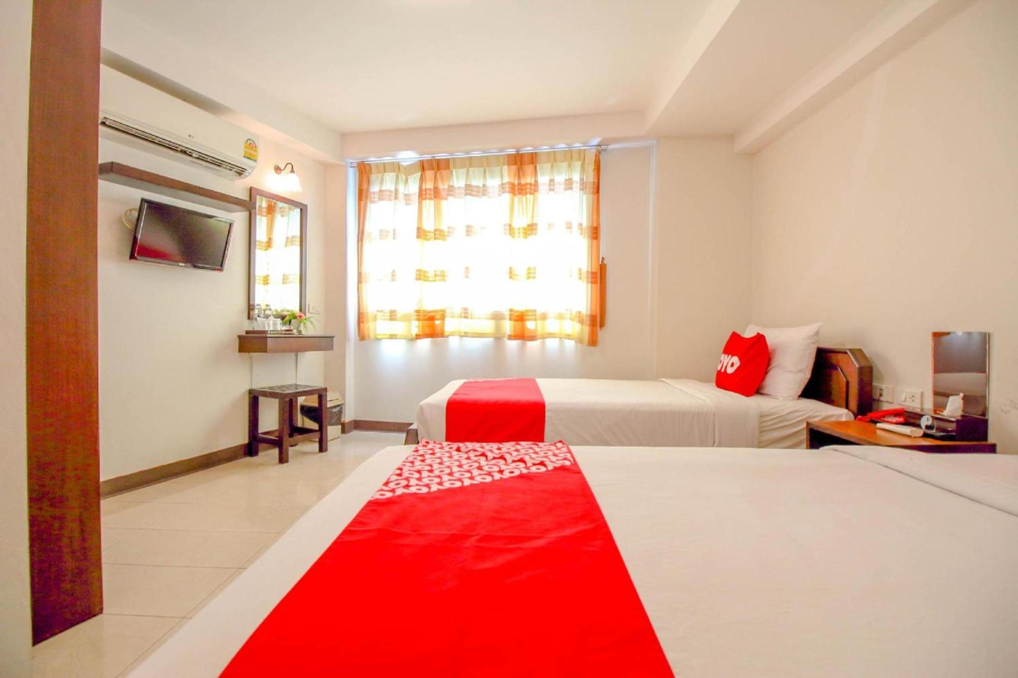Super Oyo 484 Pannee Khaosan Sha 3*