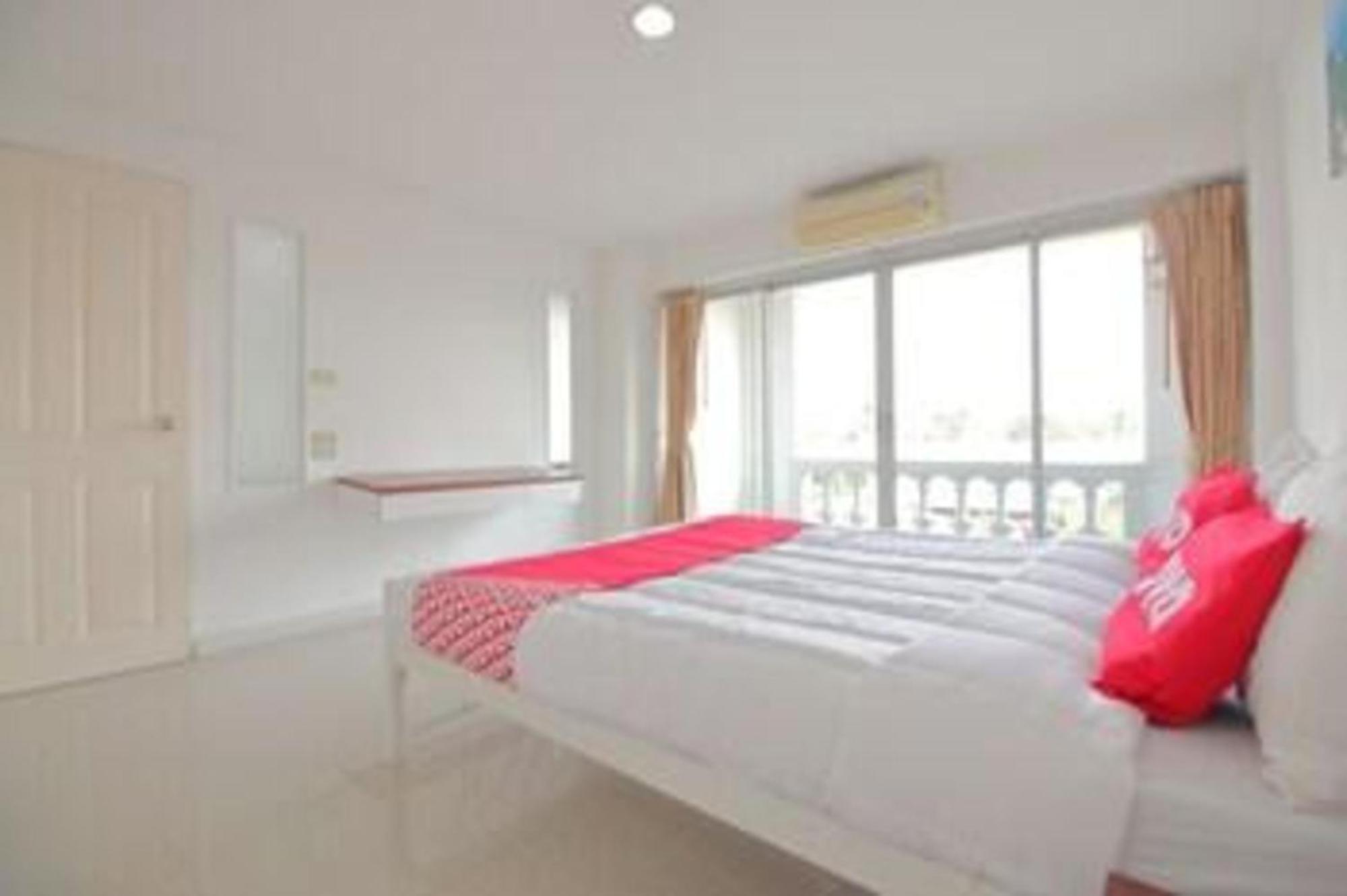 Super Oyo 498 Ladawan 3* Bangkok