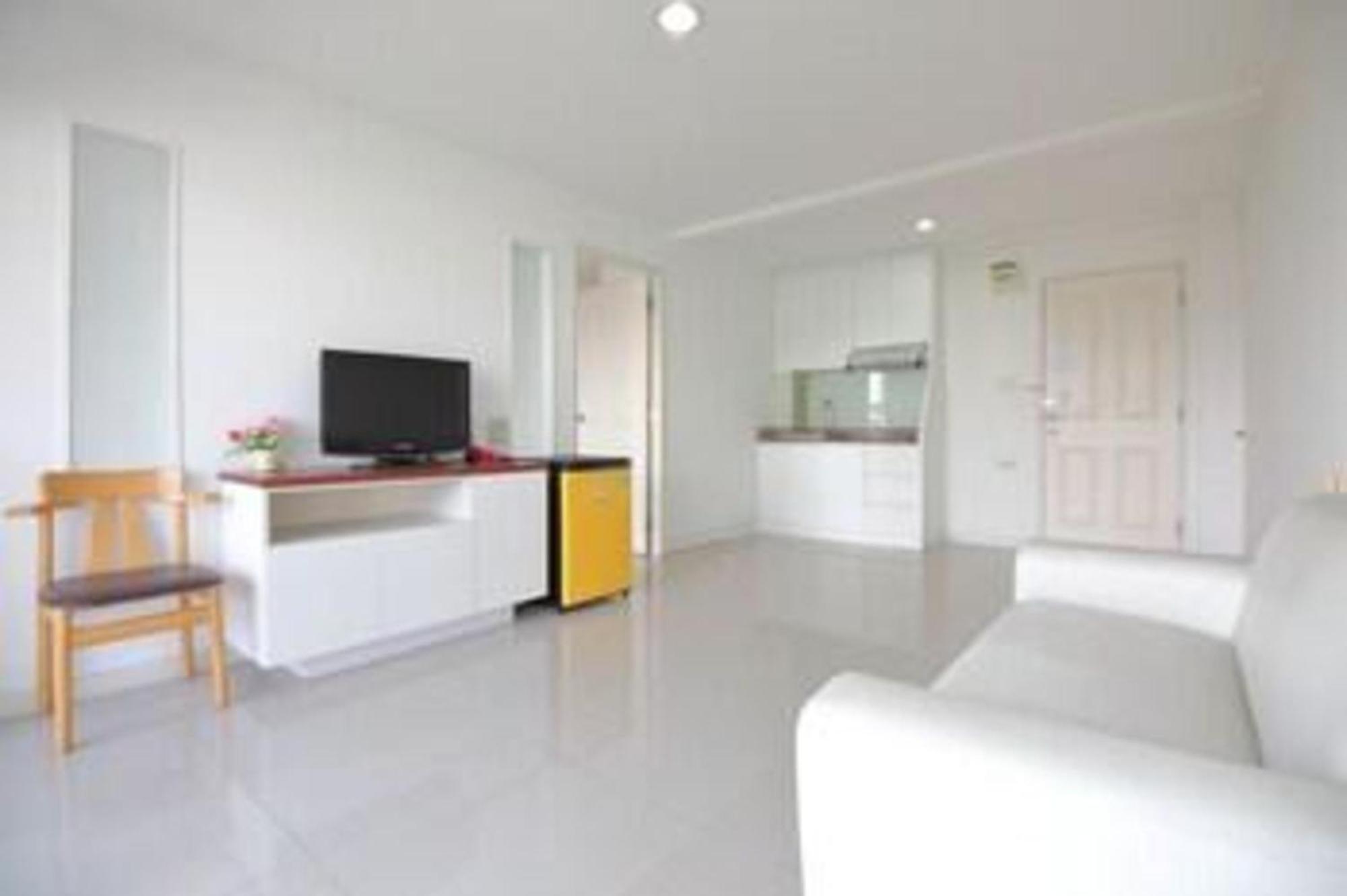 Super Oyo 498 Ladawan 3* Bangkok