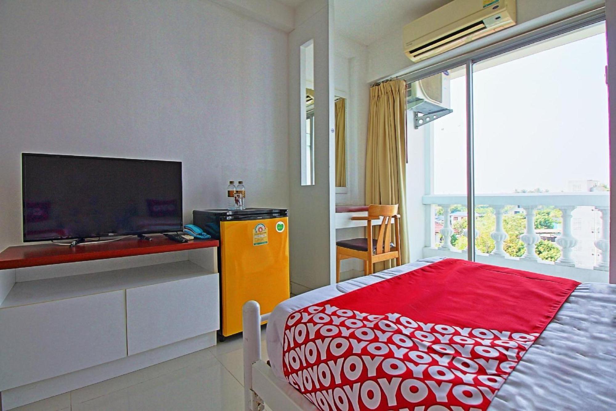 Hotel Super Oyo 498 Ladawan Bangkok