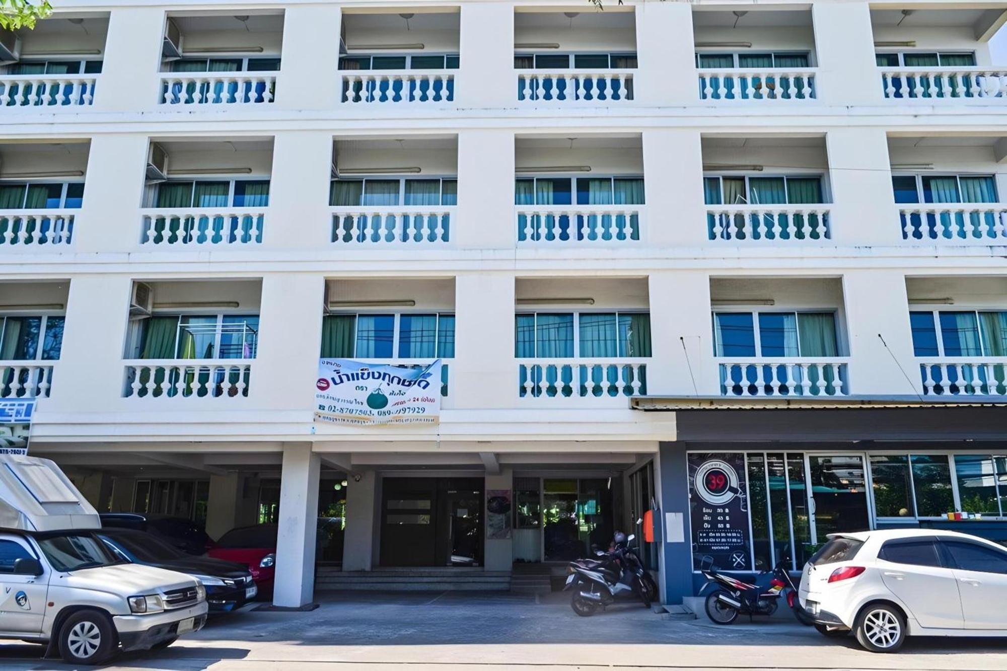 Super Oyo 498 Ladawan 3* Bangkok