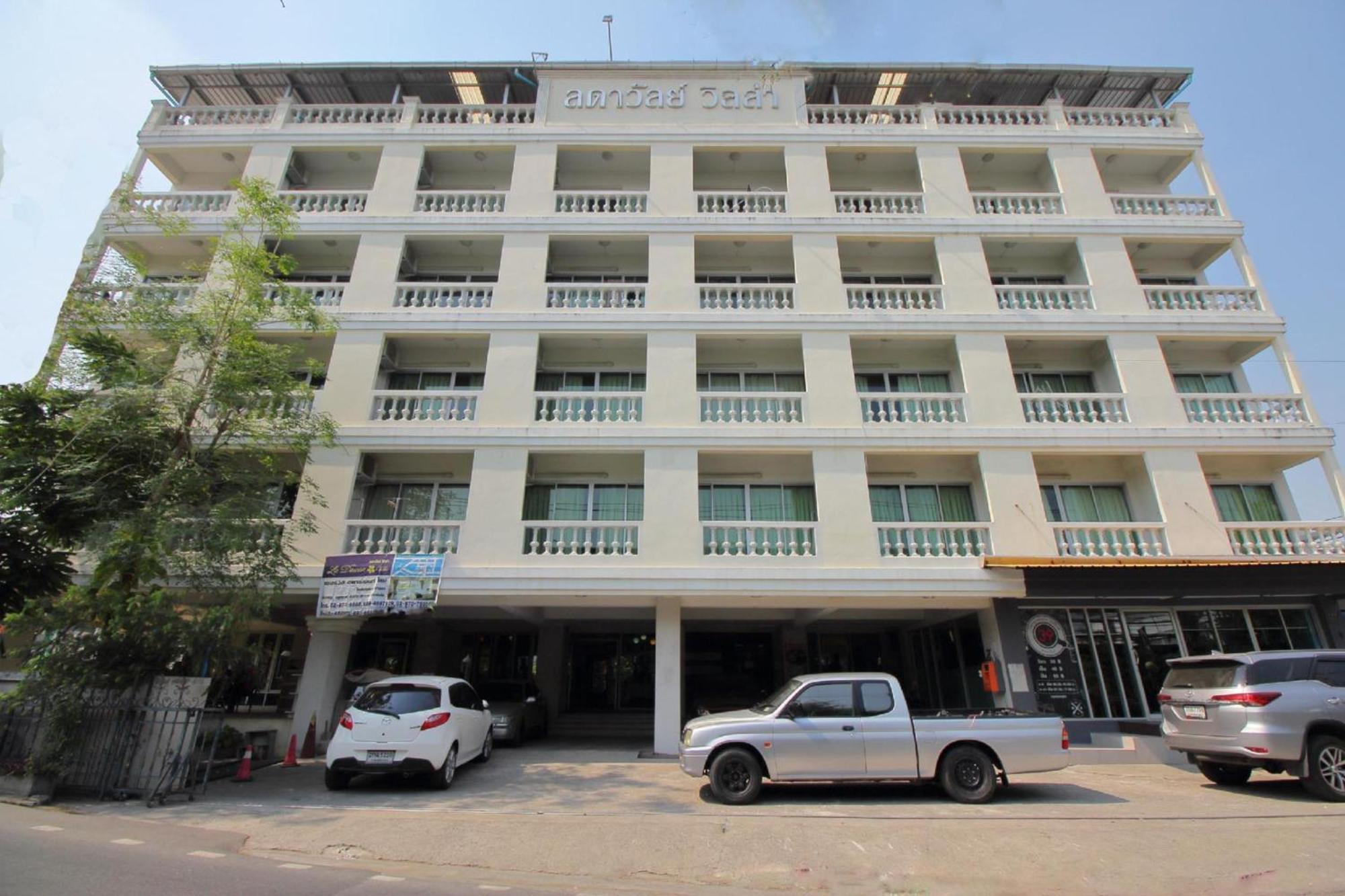 Super Oyo 498 Ladawan Hotel 3*