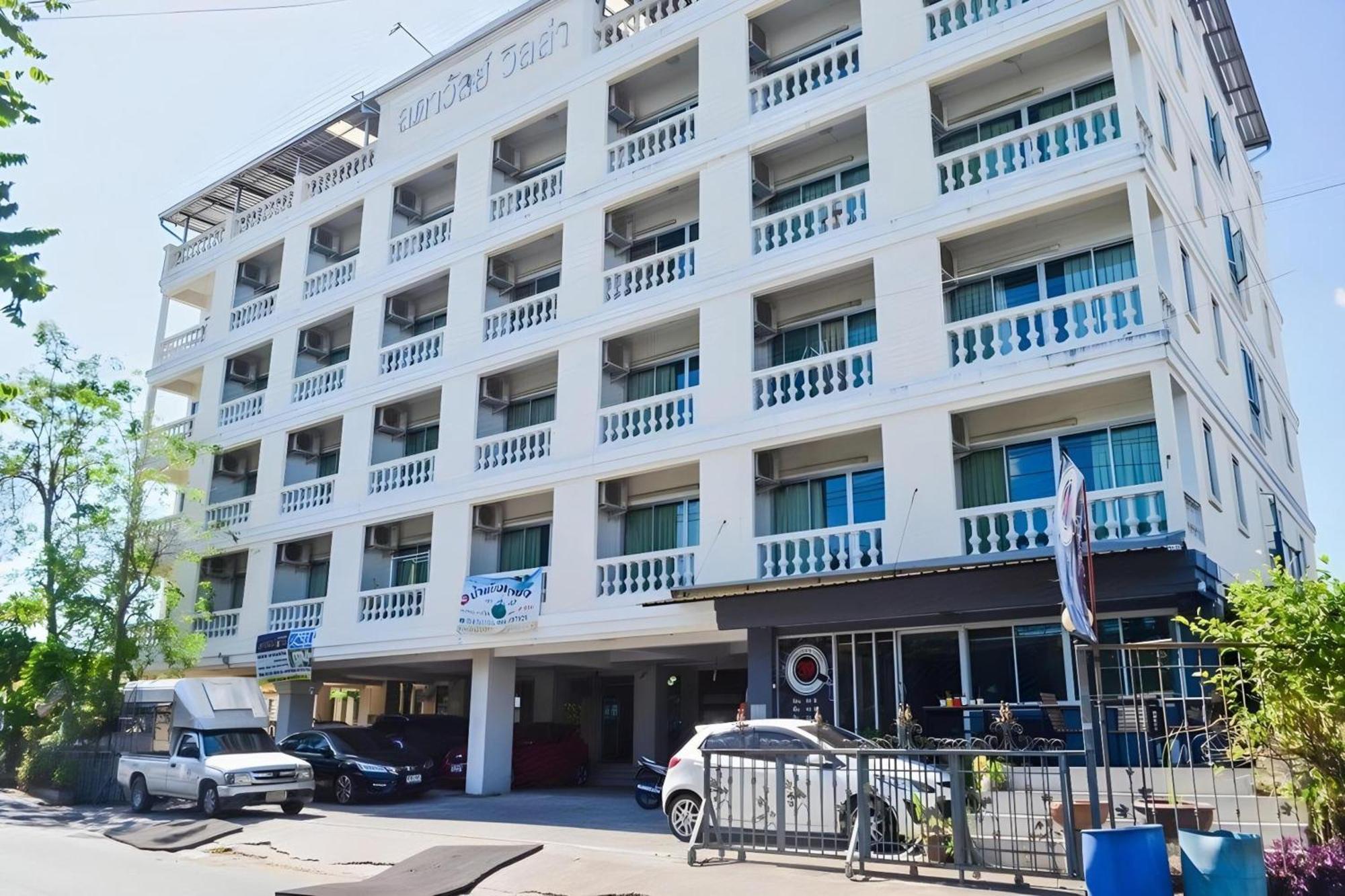 Hotel Super Oyo 498 Ladawan Bangkok
