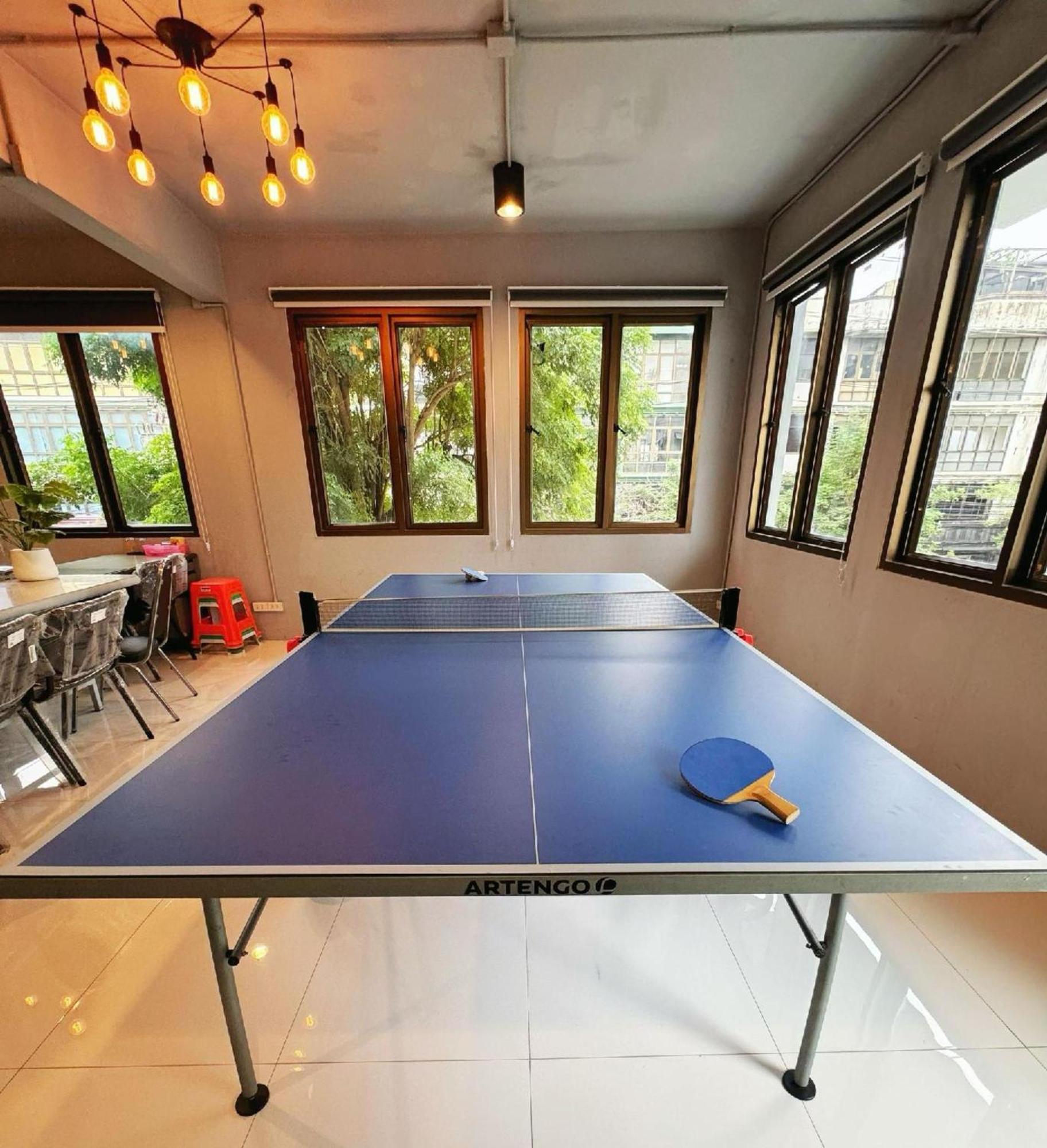 Oyo 75465 Lucky - Huai Khwang Hostel