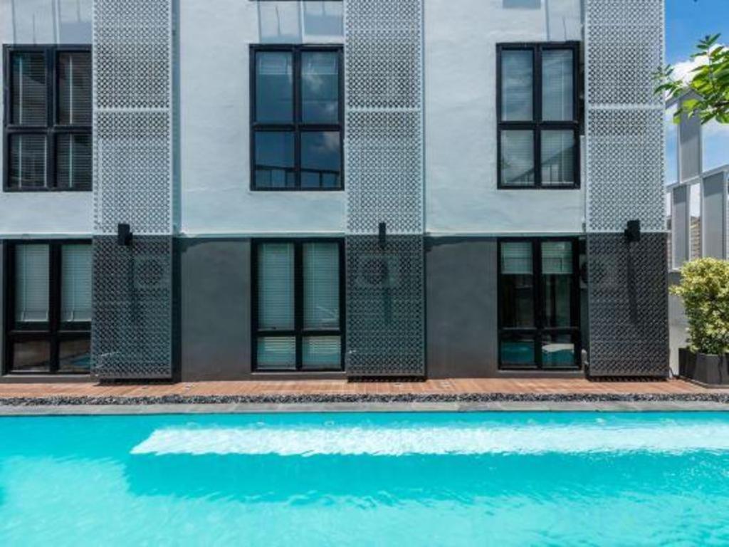De Kaya Hostel *