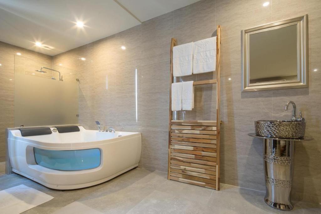 Resort The Valen 3*