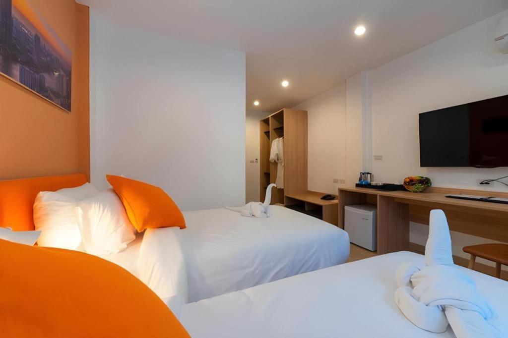 7 Days Premium Don Meaung Airport Hotel