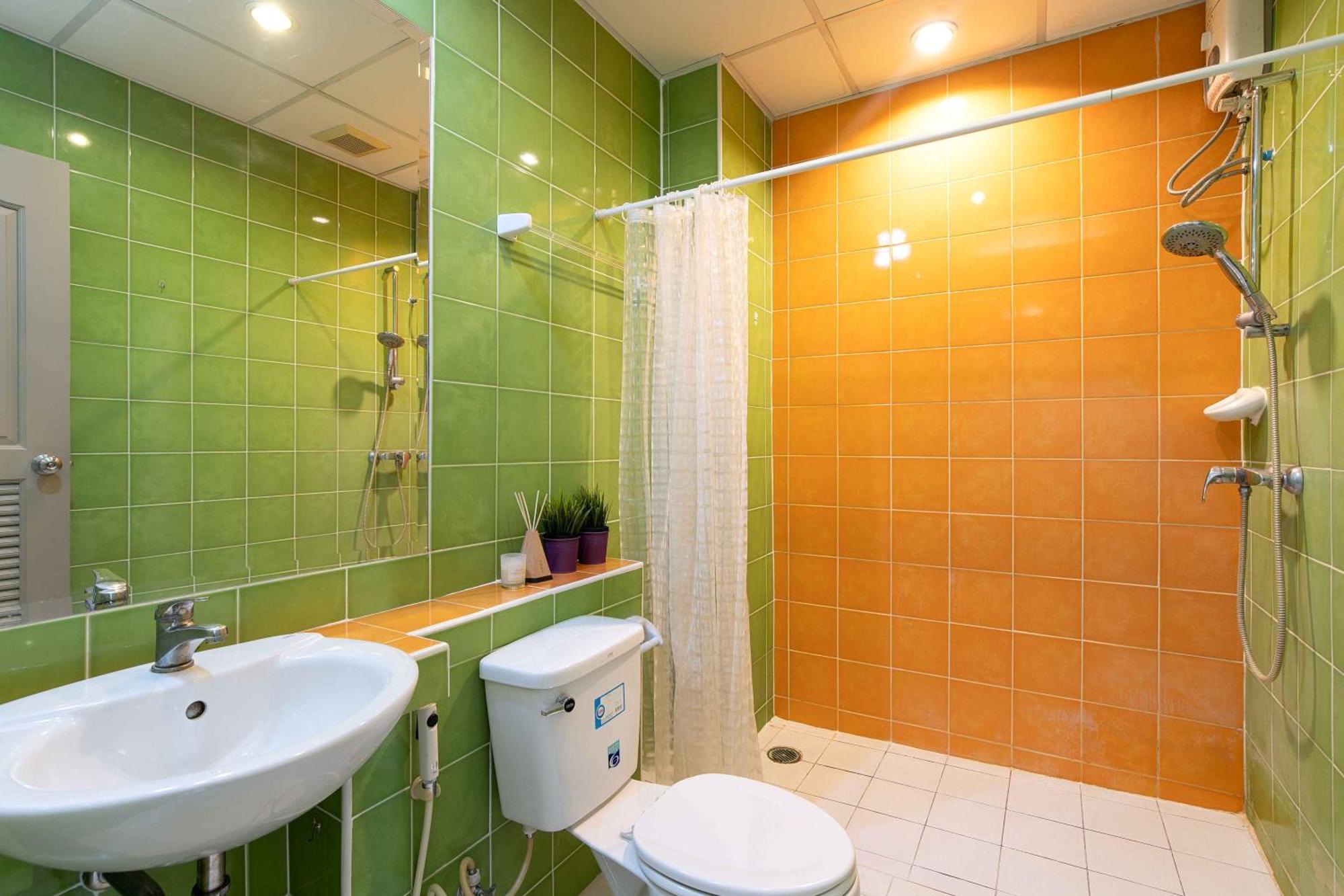 181 Ekkamai Apartment *