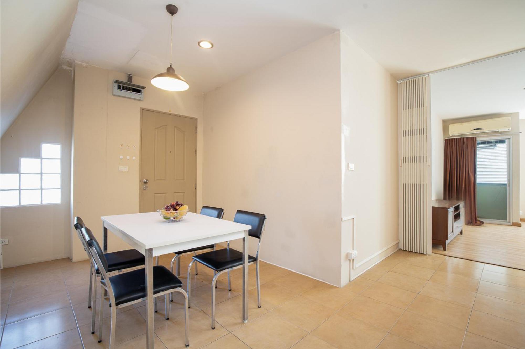 Apartment 181 Ekkamai Bangkok