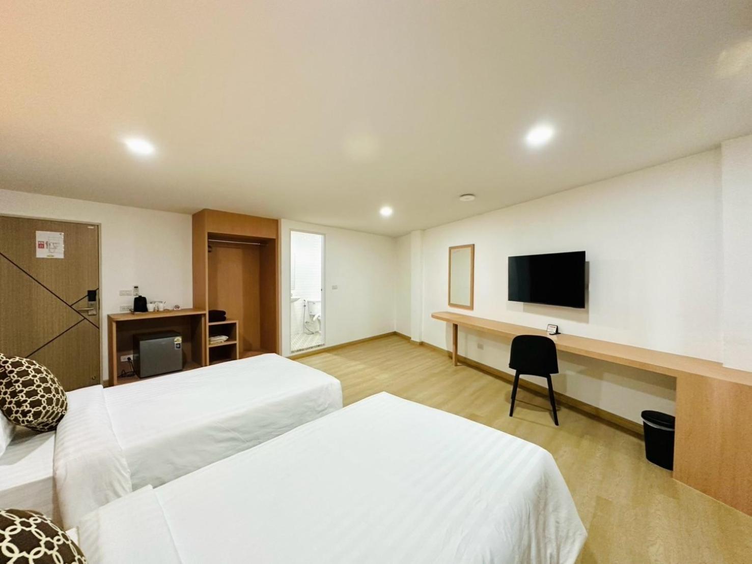 The Cozy 77 Hotel