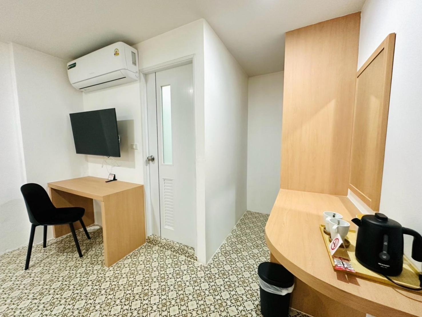 The Cozy 77 Hotel