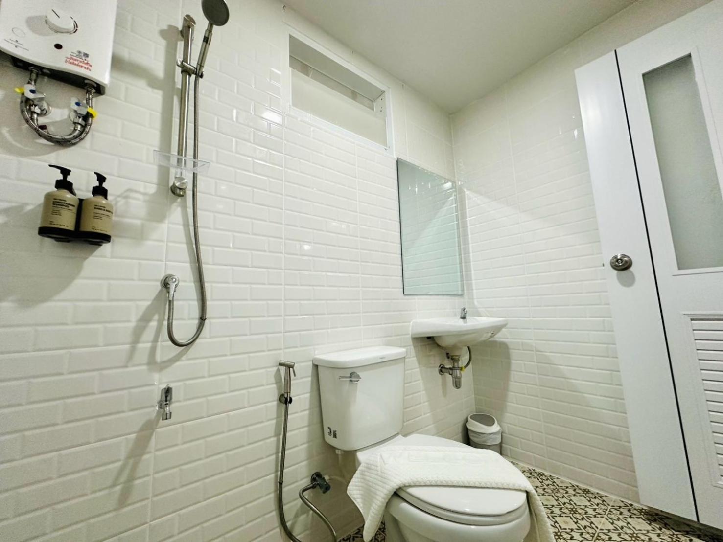 The Cozy 77 Hotel 3*