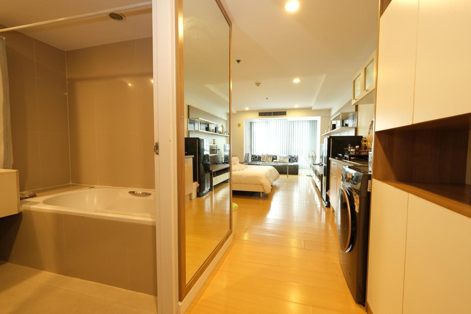 The Silent Sanctum Aparthotel *