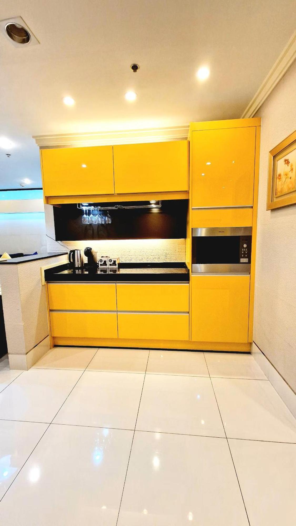 Apartment Extremely Spacious Cool Asoke Sleeps 8 *