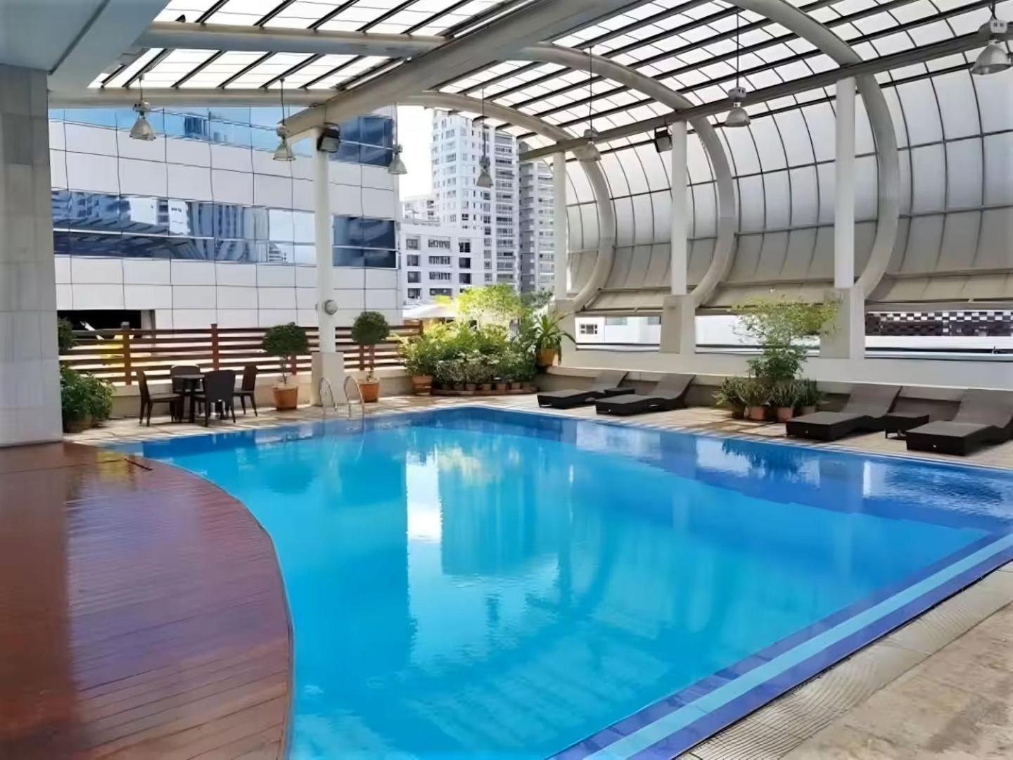 Extremely Spacious Cool Asoke Sleeps 8 Bangkok
