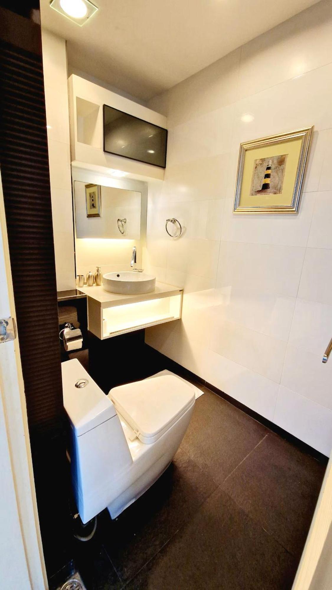 Extremely Spacious Cool Asoke Sleeps 8