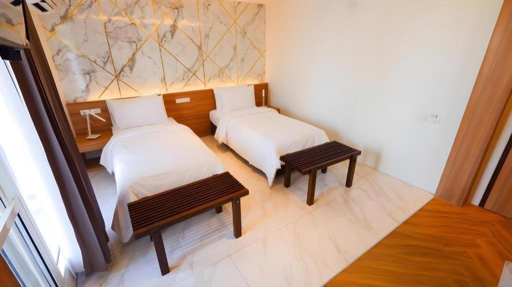 Pinnacle Dream Hotel