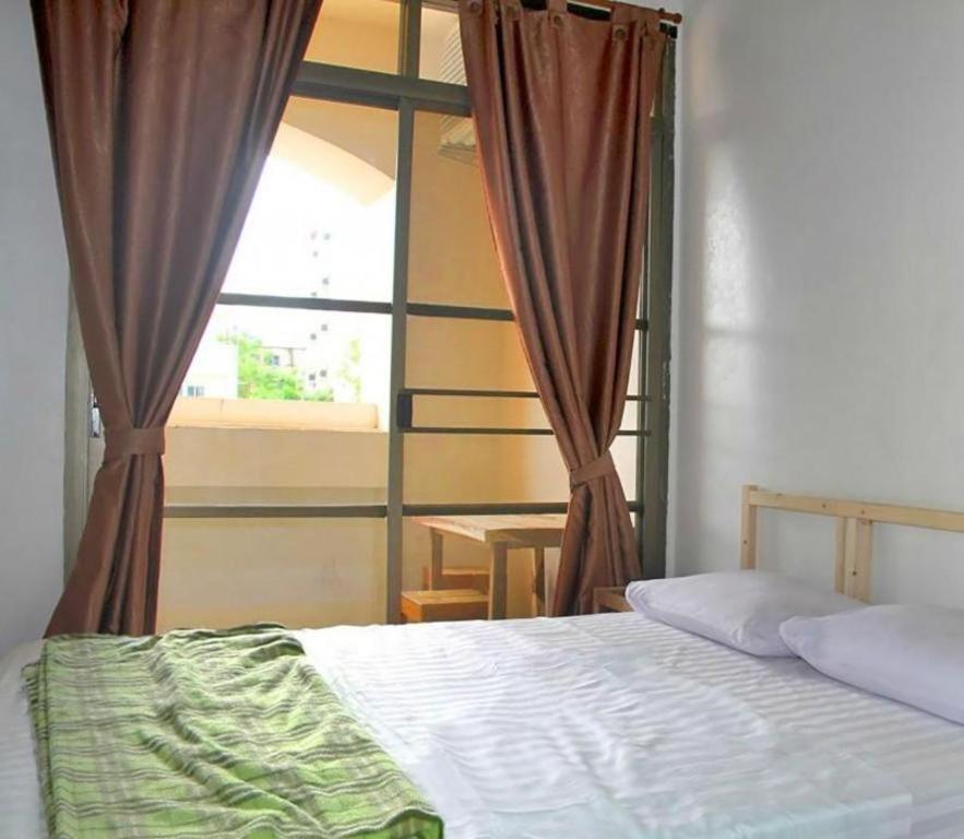 The Twins Hostel Hotel Bangkok